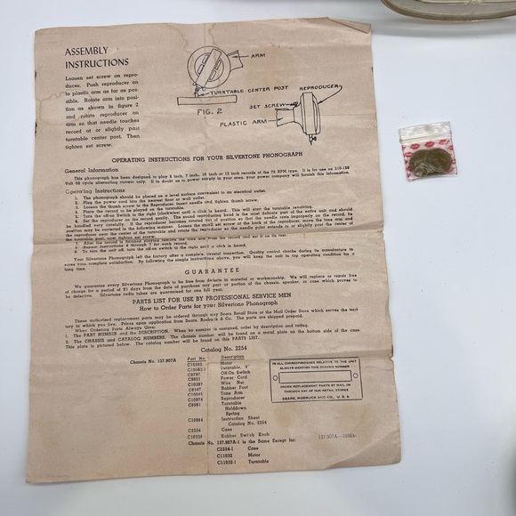 Vintage Silvertone Phonograph Sears Roebuck & Co. WORKS!! - Picture 10 of 12